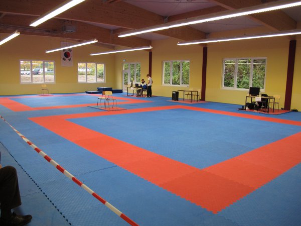 Kampfflächen der neuen Halle Kampfflächen der neuen Halle