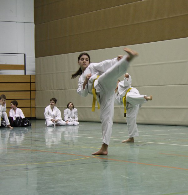 Gelb-Gurte bei der Grundschule Gelb-Gurte bei der Grundschule