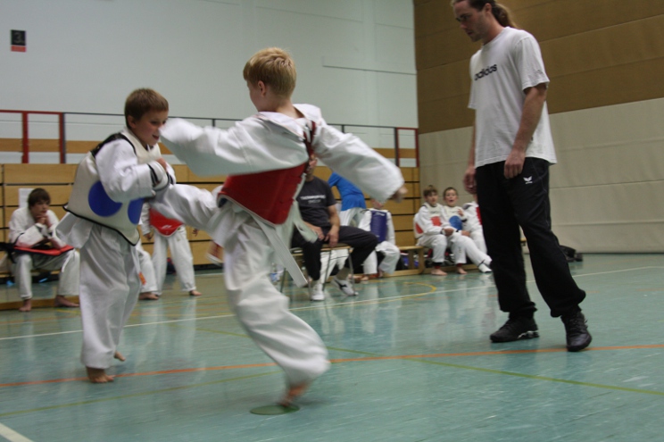 Kampf 102: Luca gegen Sebastian - Ergebnis 1 : 11 Kampf 102: Luca gegen Sebastian - Ergebnis 1 : 11