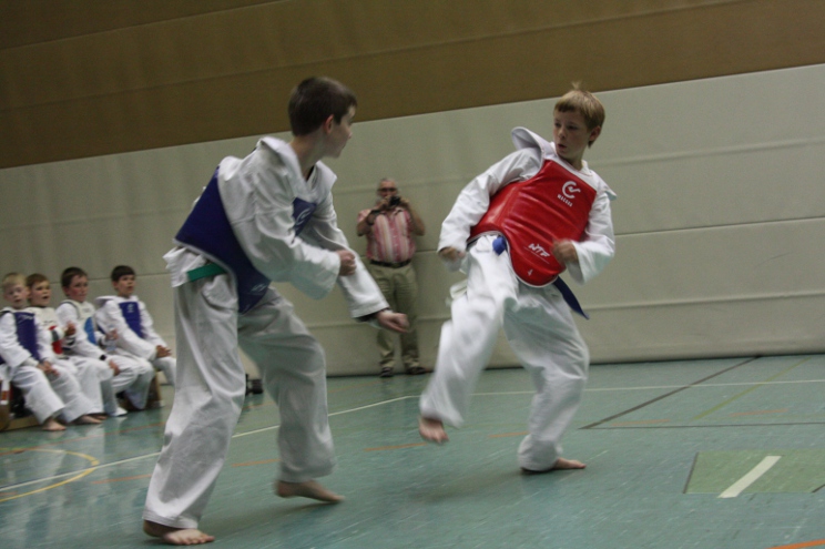 Kampf 104: Christopher gegen Luca - Ergebnis 2 : 0 Kampf 104: Christopher gegen Luca - Ergebnis 2 : 0