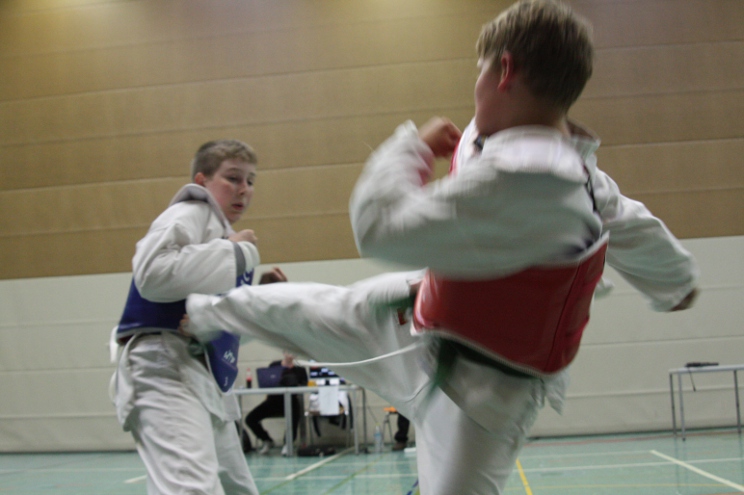 Kampf 113: Lukas gegen Rouven - Ergebnis 3 : 2 Kampf 113: Lukas gegen Rouven - Ergebnis 3 : 2