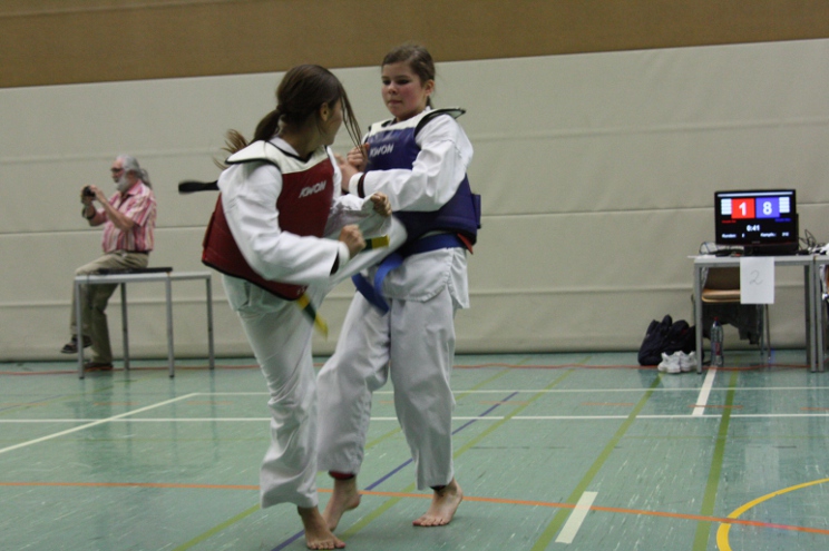 Kampf 212: Melissa gegen Tanja - Ergebnis 9 : 3 Kampf 212: Melissa gegen Tanja - Ergebnis 9 : 3