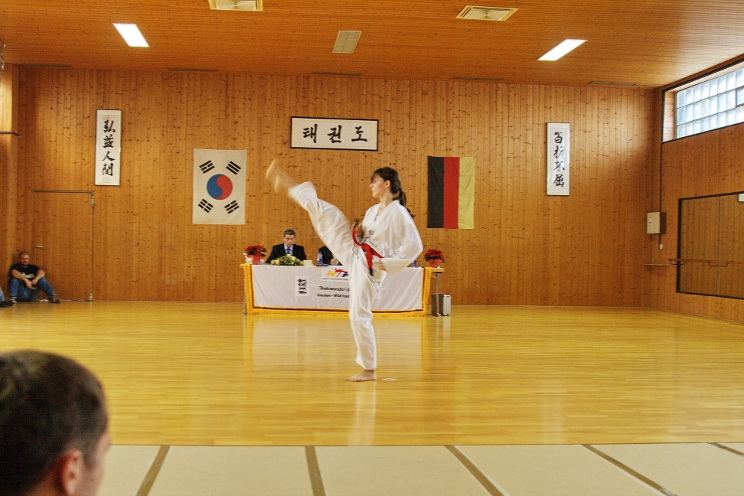 Sarah bei der Poomsae