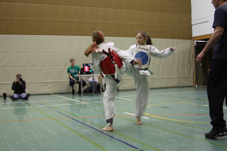 Ann-Kathrin gegen Anthea Ann-Kathrin gegen Anthea