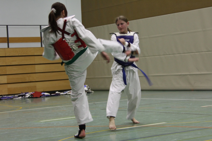 Jessica gegen Celina Jessica gegen Celina