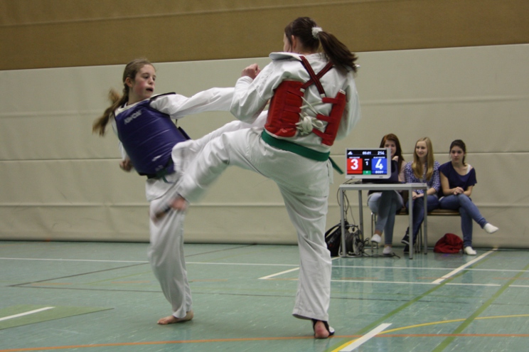 Elena gegen Jessica Elena gegen Jessica