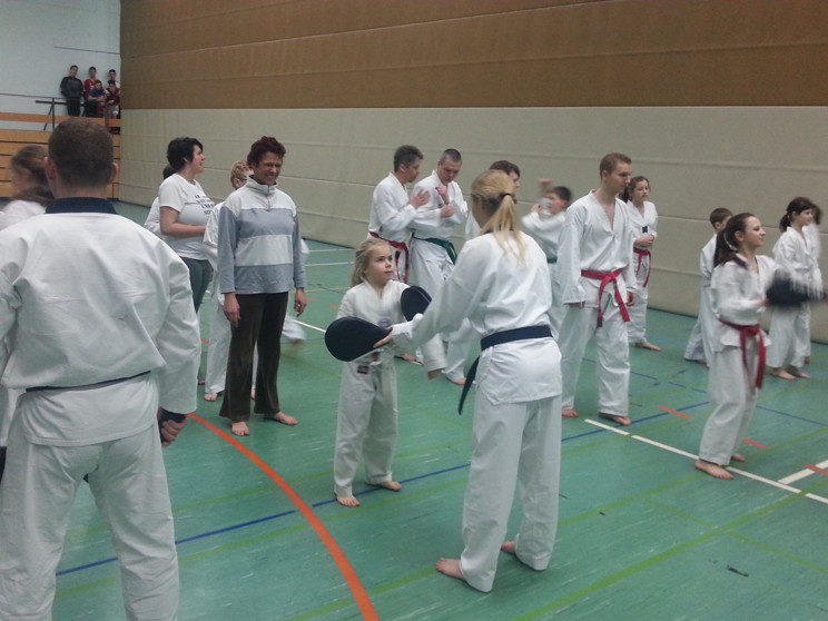 â€¦dieses Mal sollte man verschiedene Angriffe abblocken.